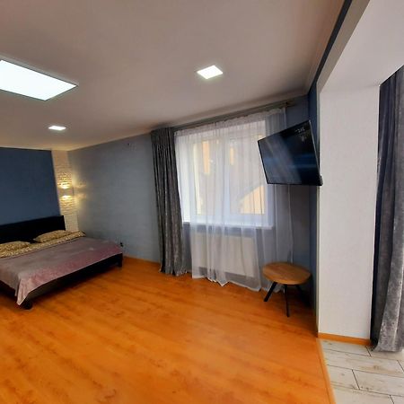 New Luxury Studio Apartment 伊万诺-弗兰科夫斯克 客房 照片