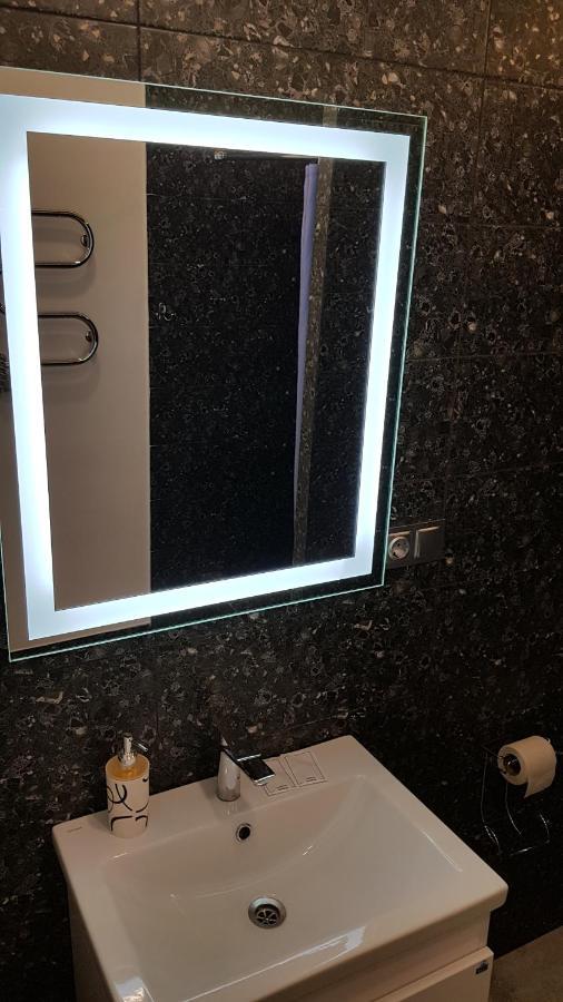 New Luxury Studio Apartment 伊万诺-弗兰科夫斯克 外观 照片
