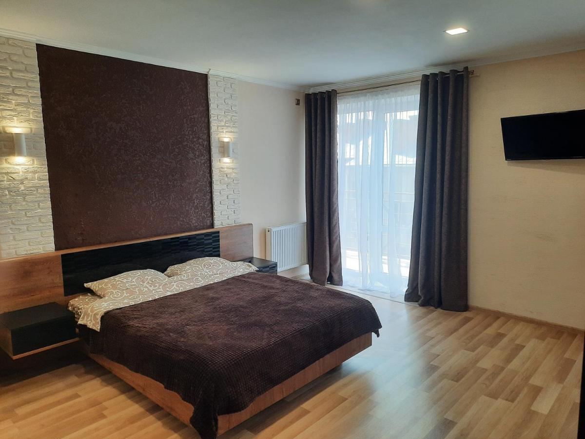 New Luxury Studio Apartment 伊万诺-弗兰科夫斯克 外观 照片